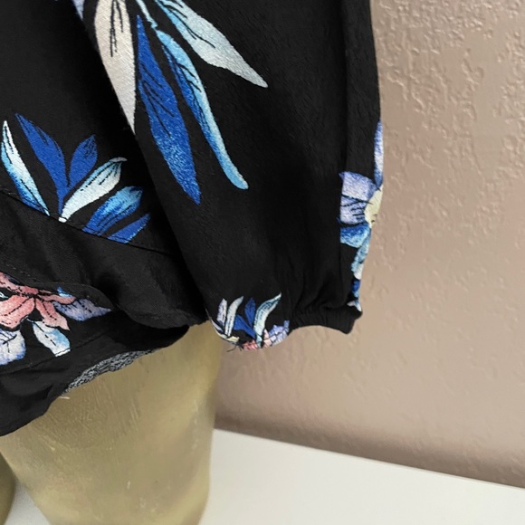 Cute Black Ruffle Leg Tropical FLORAL ROMPER Playsuit Medium - Picture 5 of 9